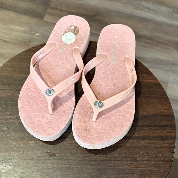 Coach Pink Logo-Pattern Flip Flop Sandals - Picture 3 of 8